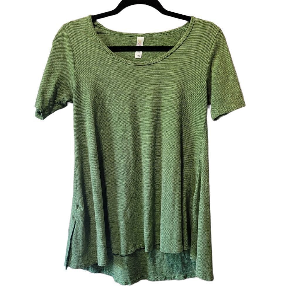 Green horizontal stripe tee